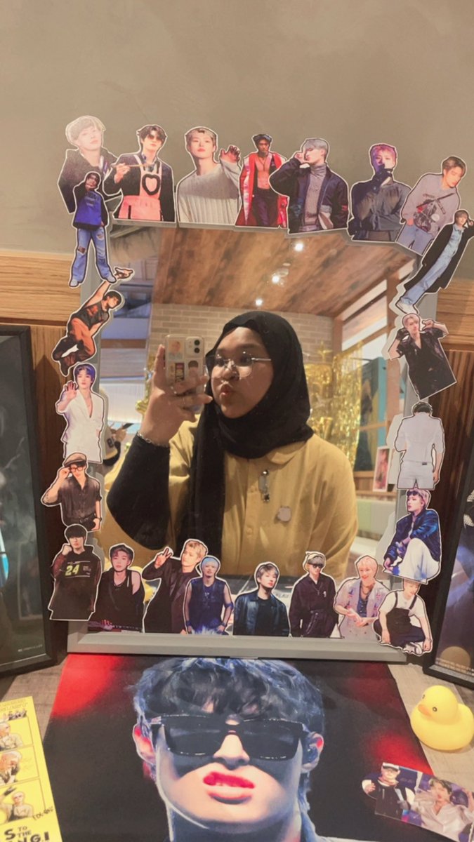 Yunyunjeong_'s tweet photo. even though my energy was almost exhausted cuz i was bz working , suddenly became hyper bcuz i met my atinyโs friend. match energy ! ๐โค๏ธ @strangertobuddy @ATEEZofficial
#thedualitysongmingi #fixonfixoff https://t.co/vb1MStKBeD