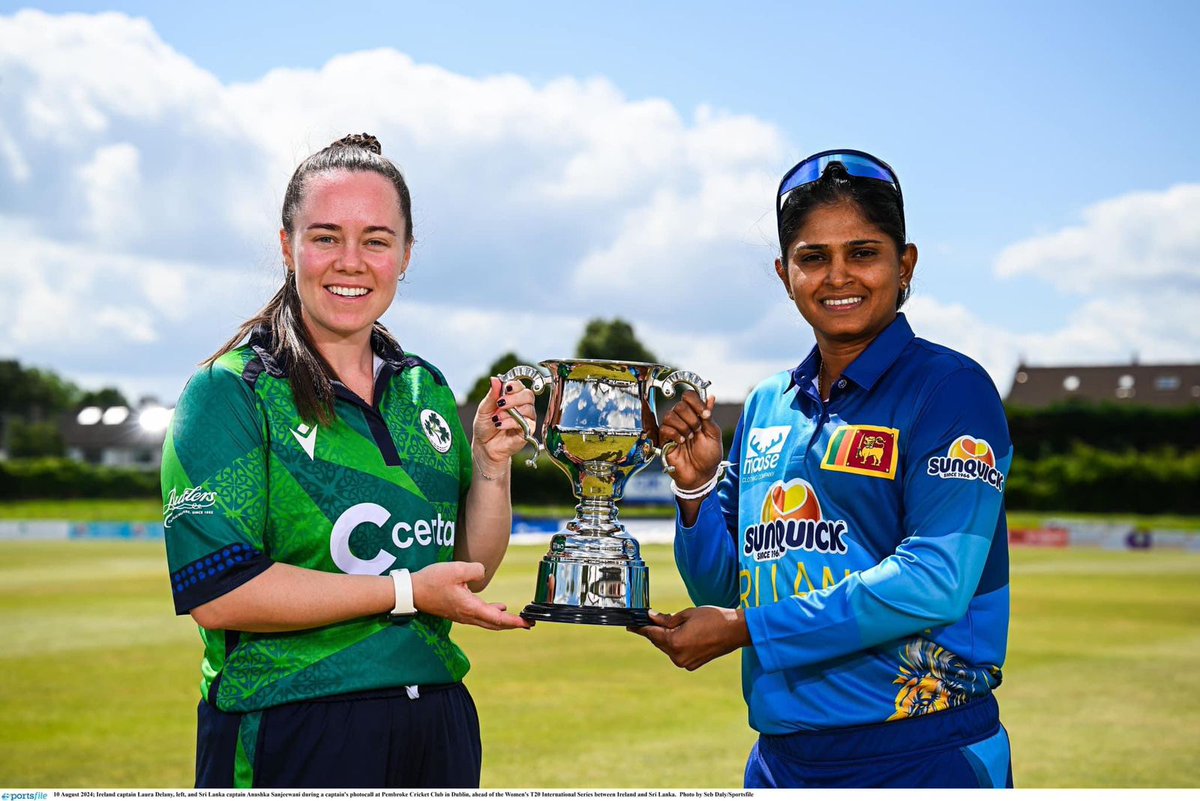 Sri_Lanka_Army's tweet image. Commander of the Army extends his best wishes to Corporal M.A.A Sanjeewani, the new T20 Captain of the Sri Lanka Women’s Cricket Team for tour in Ireland, and all Army cricketers . 🇱🇰🏏 #ArmyPride #SLWomensCricket
@OfficialSLC @DailyNews_lk @newsdotlk @MoYS_SriLanka @LkDefence