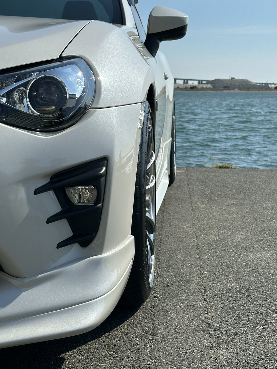 m_plsan's tweet image. new style………

work emotion CR2P グリミットシルバー
フロント　8.5J+36
リア　　　9.5J+43

念願のツライチ、このコンケイブとリムがたまらん
車高もうちょっと下げたい

#workwheel