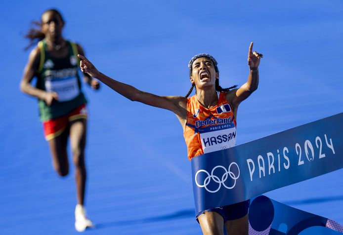 Die geweldige, enthousiaste en unieke Sifan Hassan bezorgde me net kippenvel en een klein traantje in m'n ooghoeken. Na sowieso een paar weken van prachtige Olympische Spelen is dit wel een perfecte afsluiting. #marathon #Olympics #OlympicGamesParis2024 #teamnl