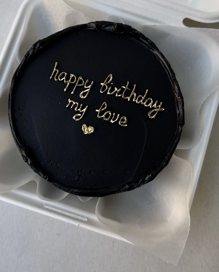 NotRMcIver's tweet photo. Happy birthday to my husband! The most amazing and best man there is. I couldn’t have asked for a better hubby and father of my children. I am proud of you, I’m sorry I can’t be there for your birthday, me and Nina will make it up to you. Make it a wonderful day, with your » https://t.co/HFXFt56Xiw