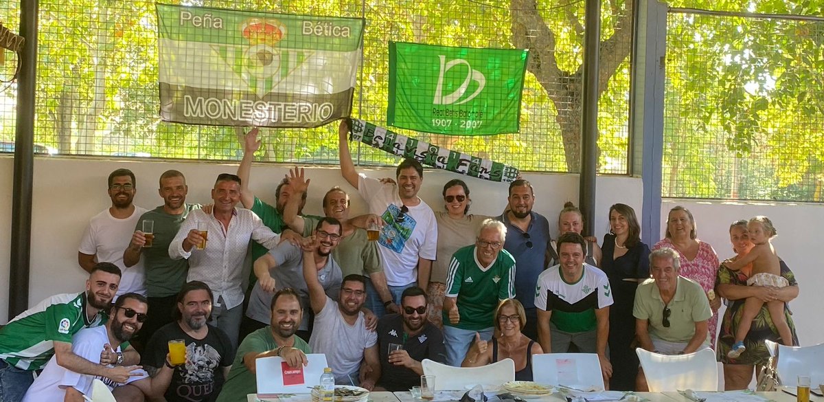 cgp_UDB's tweet photo. @masilla46659493 @kun_villalba @cga56 Bonito día de #Beticismo el de ayer, con la Peña Bética de @MonesterioSpain @RealBetis 💚💚💚 https://t.co/Q0Ns9sBJ6M