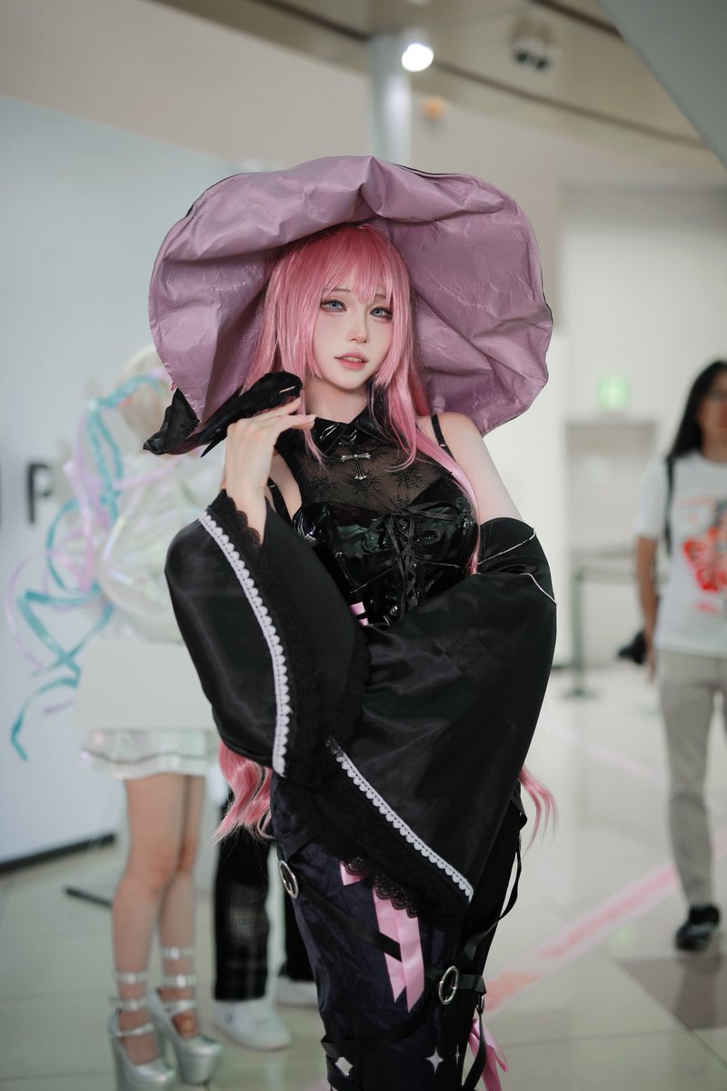 #브이스퀘어(@v_square_kr)
#cosplay

감기걸려서 상태안좋아서 골골거렸지만 보러와줘서 고마웠댜요💗
다들 루카를 기억해줘 🥺 https://t.co/98xURuDS0u