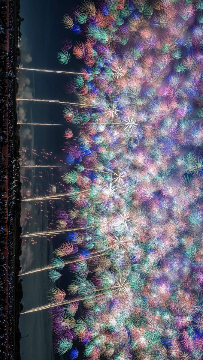 写真に収まりきらない
埼玉の花火大会がすごい