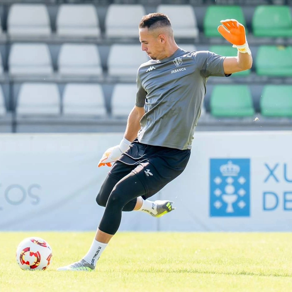 ASantome1's tweet photo. Temporada 24/25 ❤️💚 #sentimentoRCV
@SajakSports 🧤⚽ https://t.co/AYyXGBqbiy
