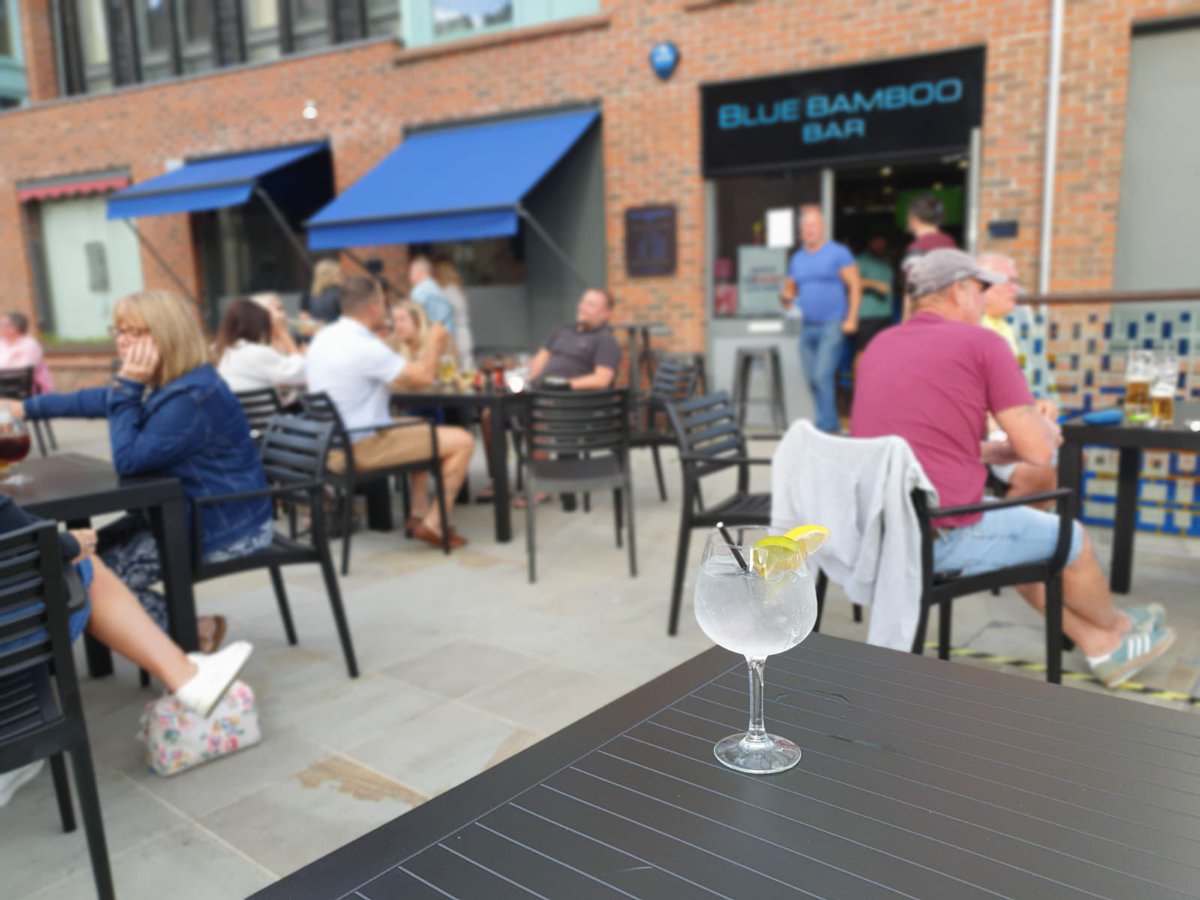 It’s going to be a beautiful day to enjoy our #SunTerrace, the best spot at #GloucesterDocks to enjoy the sun! 
And inside we will be enjoying…

12:00⚽️ #Hibs v #Celtic 
14:30🏏 #TheHundred 
16:00⚽️ #SheffWed v #Plymouth 
18:00🏏 #TheHundred 

#BlueBamboo #SportsBar #Gloucester
