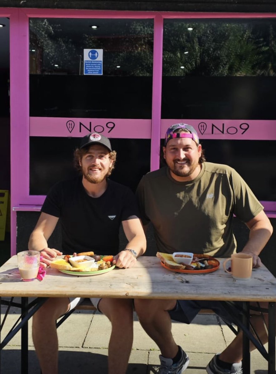 Brez_lfc tweet media