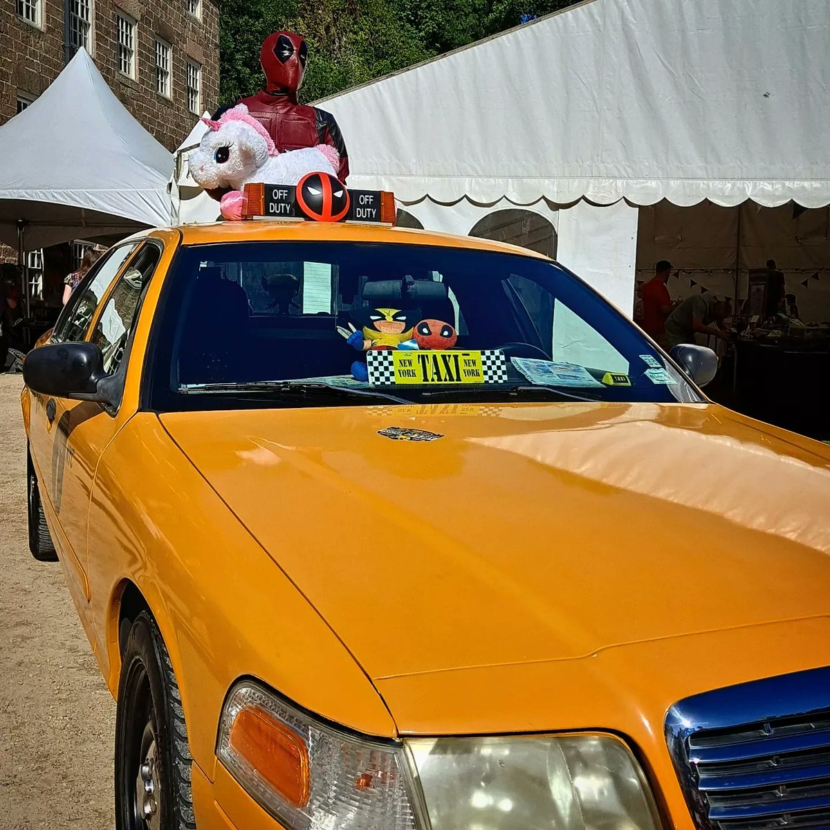 arcadeframes's tweet image. All set up and ready for @CromfordMills Comic Con. The 🌞 is out and loads of awesome stuff to do.  We're here all day till 4pm. Come find us next to Alice's Baked Creations.