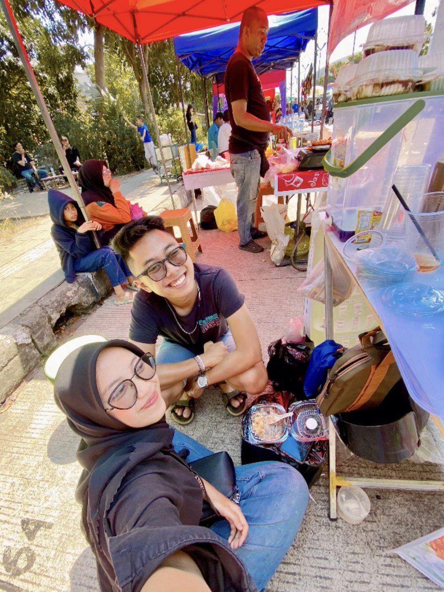 deikaalgh's tweet photo. pacar gue mau jualan kan kapan lg ya🫨 #7keajaibanduniaonthespot https://t.co/zQEgnwhsKe