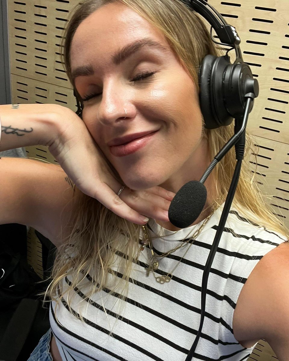 Espero que hayáis disfrutado tanto como lo he hecho yo. Gracias por confiar en mí y darme esta oportunidad.He descubierto una forma completamente diferente de ver la rítmica.Enhorabuena a todos los equipos e individuales por llegar hasta aquí; el haber llegado ya es un gran logro