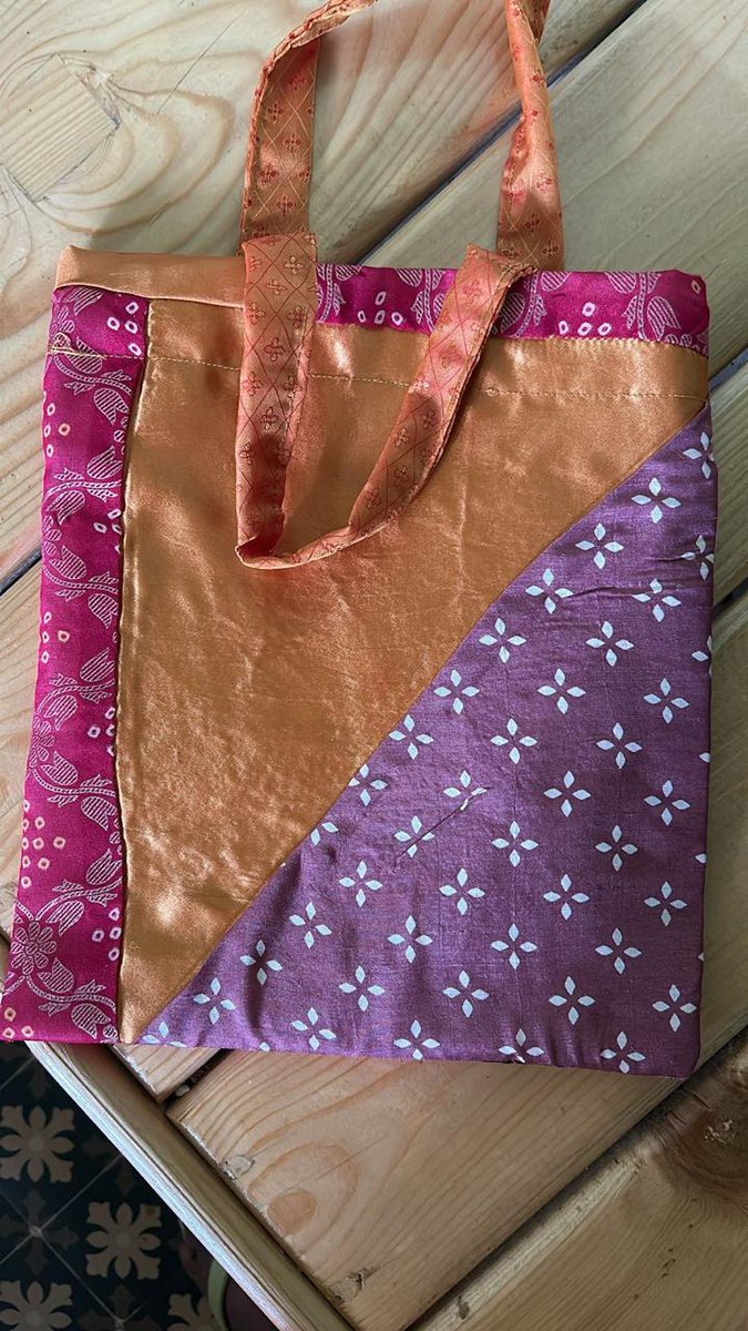 Working on our #circulareconomy initiatives by keeping textile waste away from the #ocean. After some #advice from expert Ratna Rajiah, we are making efforts towards improving the bags we produce out of #waste cloth 💪
