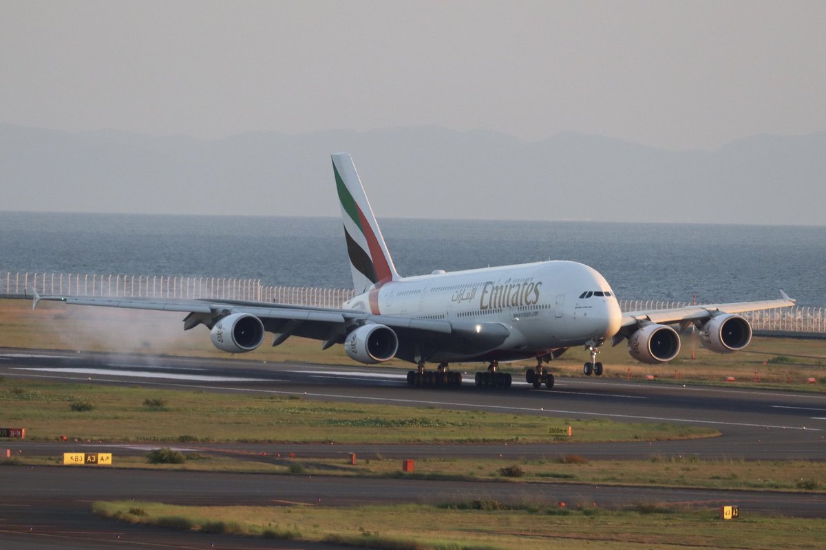traveler_narrow's tweet image. Emirates 
Airbus A380-861(A6-EUI)/ Aug 11,2024
#RJGG #NGO #飛来機

成田行きのエミレーツ318便が成田空港のA滑走路閉鎖に伴い、セントレアにダイバートしてきました。定期便では就航していないA380をセントレアで撮影できると思っていませんでした。。