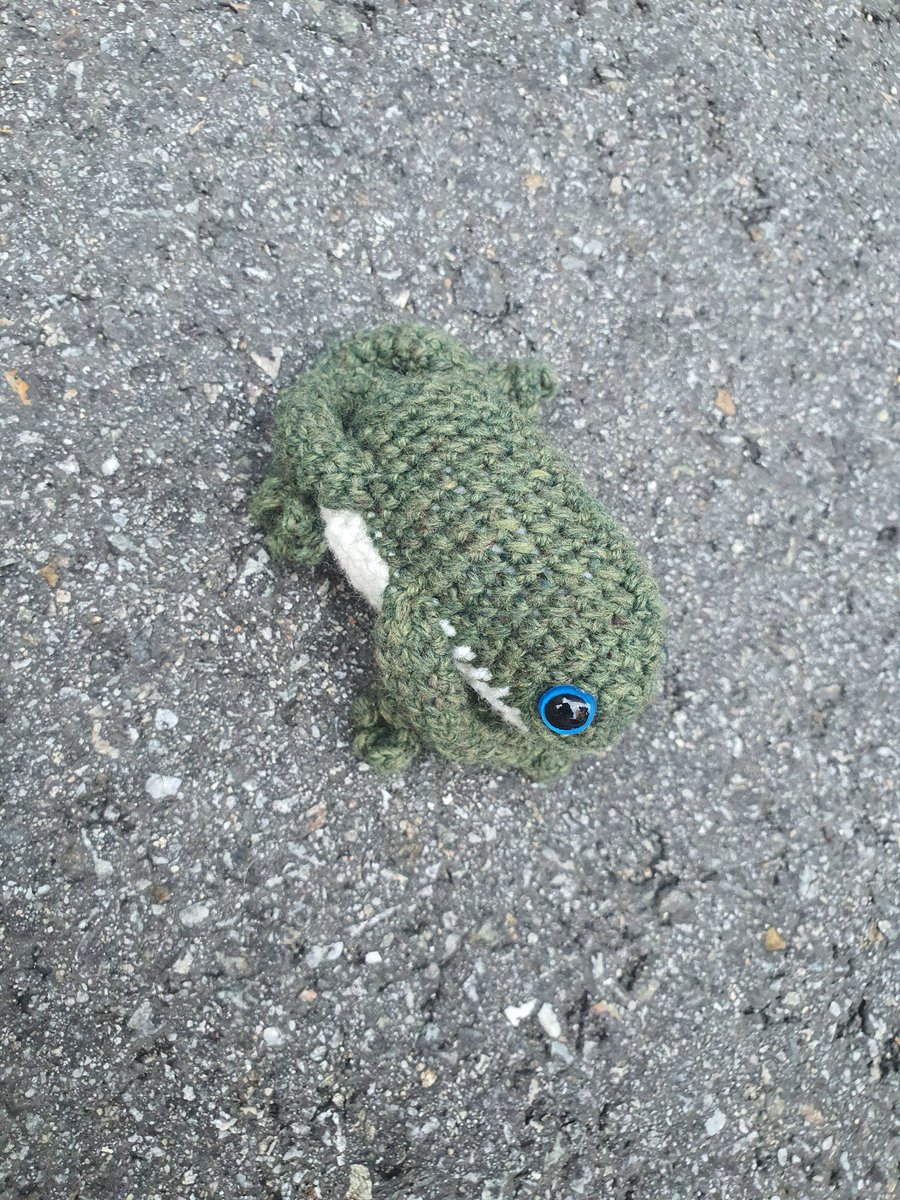 _half_empty's tweet image. RT) 오늘 혹시 취록플 행사하시고 뜨개구리 잃어버리신 분...🥲🥲 1층 바닥에 더운데 혼자 있길래 카페 측에 맡겼어요 데려가주세요

서치용
취록의 플로리아
취록플
숲과 마법의 감사제