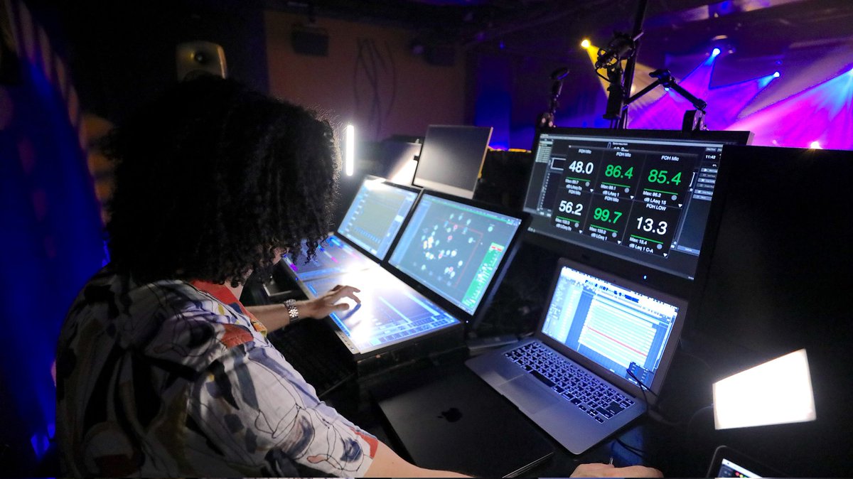 ca_ble's tweet image. ＼イベントしたくなったら／

1️⃣見たままの位置から音が聞こえる
2️⃣自然でクリアな演奏を体験できる
3️⃣スピーカーの存在を忘れ、まるで生音のようにライブに没入できる

ぜひ #福山Cable の #ライブイマーシブ でまったく新しい感動体験を！

📍広島 福山駅から徒歩2分
#dbSoundscape