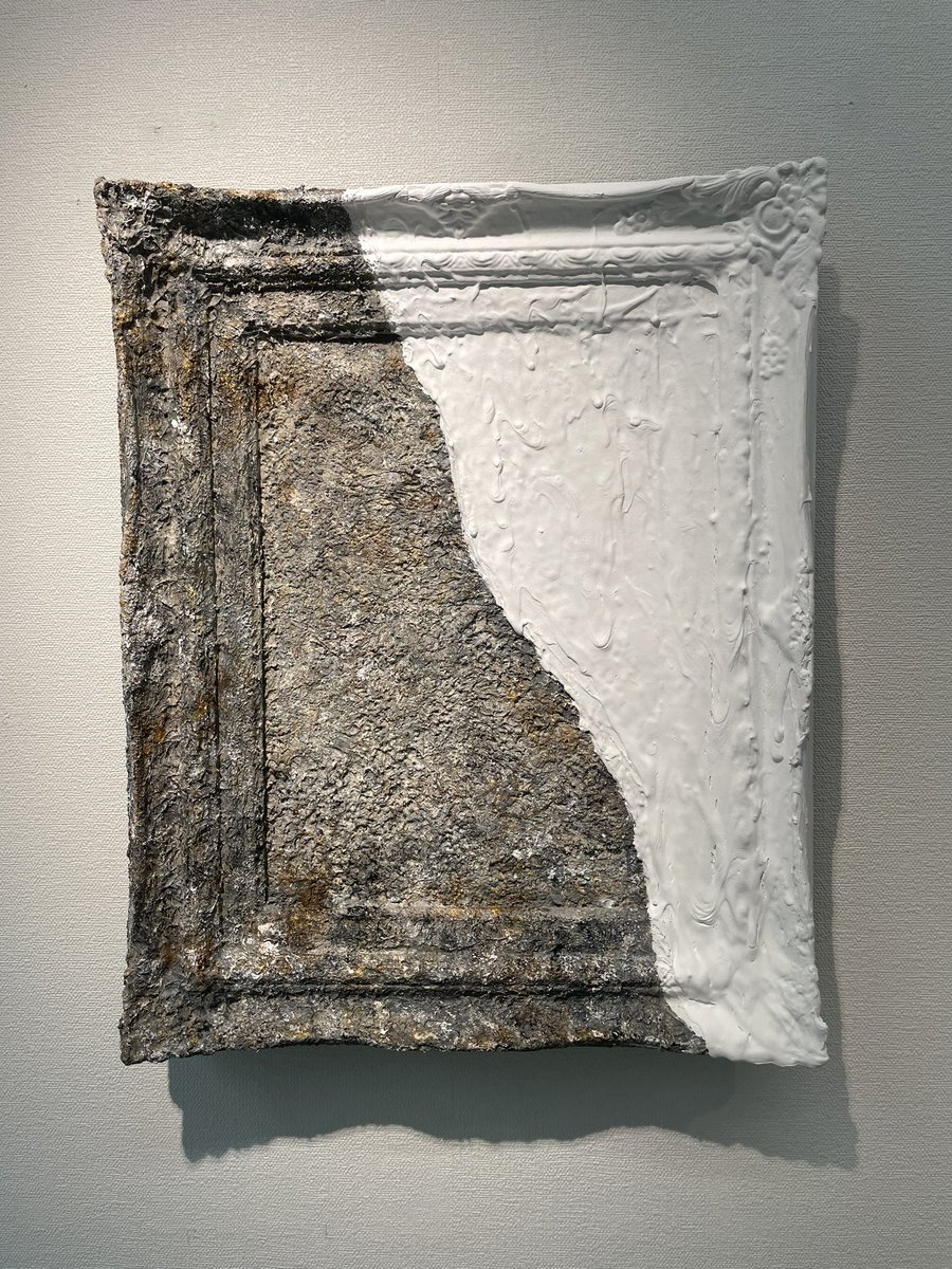 bayacie554's tweet image. にゃんさんの作品を見てきました✨
一枚目の絵に凄い引き込まれました
生命力・エネルギッシュさが感じられました、まるで化石のように

そして、
カリンさんの作品には必ず植物があり、
リコさんの作品には丸がある。

#SDSTYO #streetdreamsmag
#SDMfeatures #ART #抽象画
#aina0703