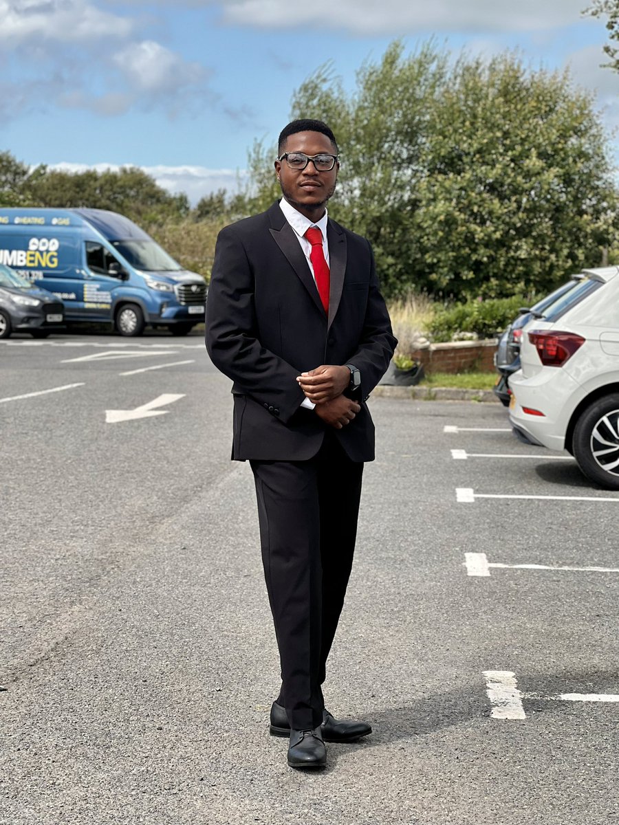 Immzyfresh97's tweet photo. Wedding Guest 💒 https://t.co/Lp2sNMZryf