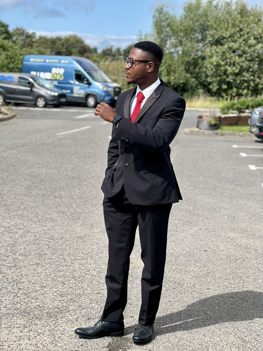 Immzyfresh97's tweet photo. Wedding Guest 💒 https://t.co/Lp2sNMZryf