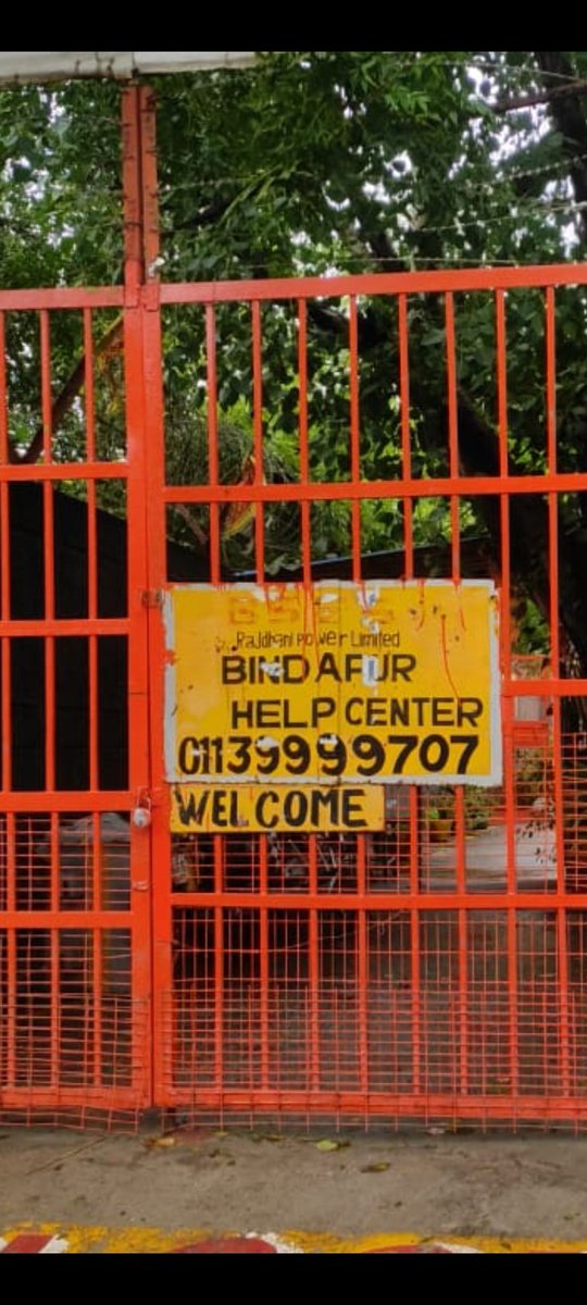 sunil40's tweet photo. @bsesdelhi @AamAadmiParty @LtGovDelhi @ABPNews @ZeeNews  who r the people responsible authority who advised BSES Bindapur, Delhi local office to lock &amp; fly. There is no electricity in area since 7 hrs in DDA flat Bindapur. Complain no  24081105274 . https://t.co/tUen9BlEgE