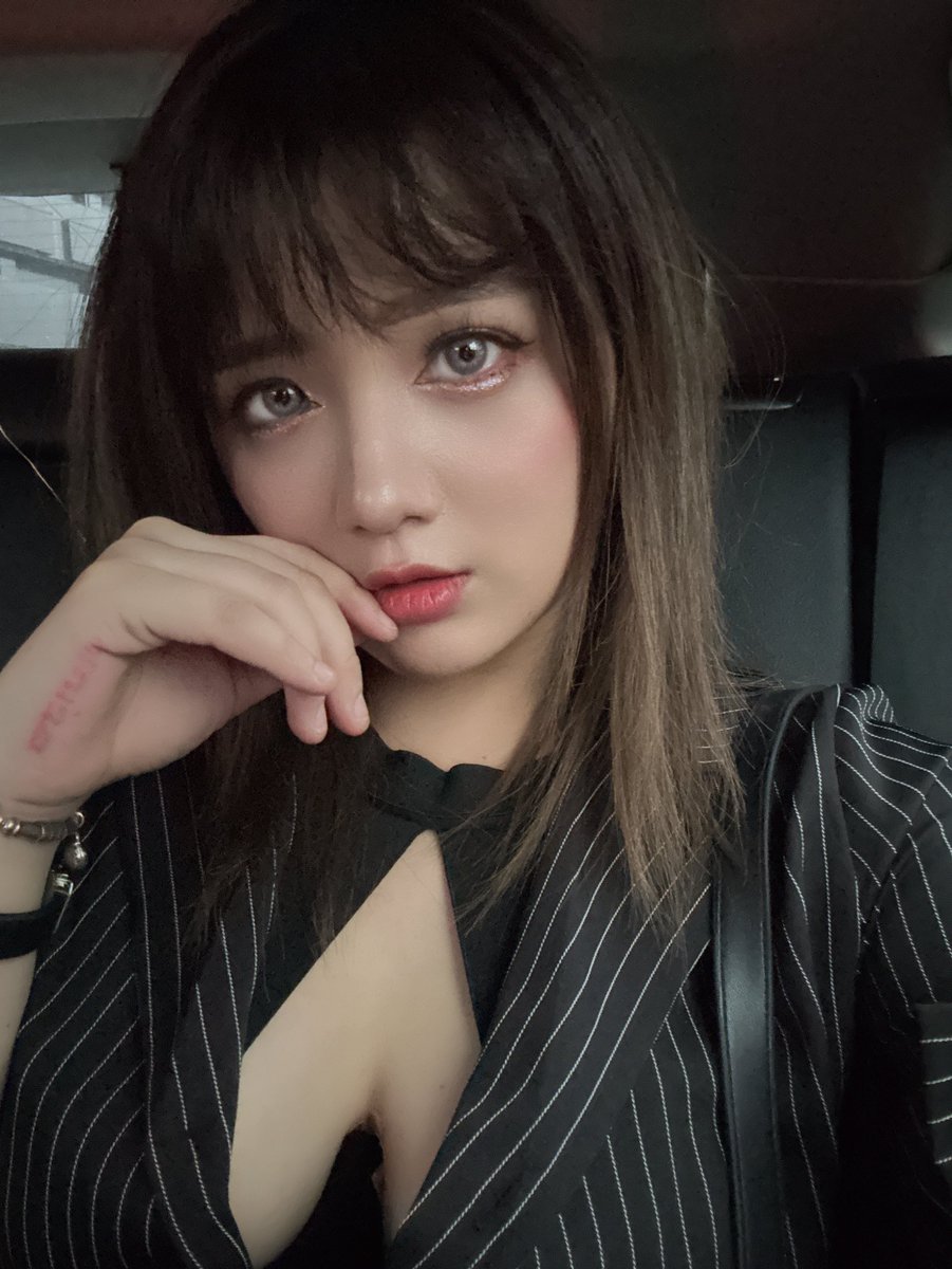老闆下班囉❤️
恭喜人體抱枕售出1
剩最後一個
今天沒找到我的人可以私訊購買唷😘😘
為什麼別人都可以看到加藤鷹我都看不到呢🥺🥺🥺 https://t.co/8xLwK7mkvE
