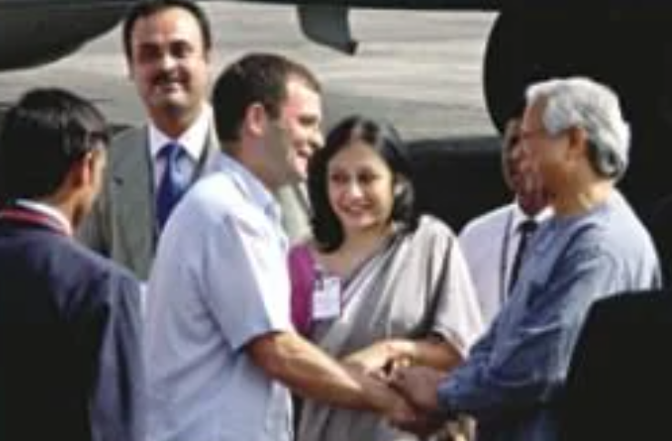 Congress leader #RahulGandhi with #MuhammadYunus. In #Bangladesh, Yunus heads an interim government that is backed by Jamaat-e-Islami, Bangladesh Nationalist Party, pro-Caliphate Hefazat-e-Islami and other Islamist forces.