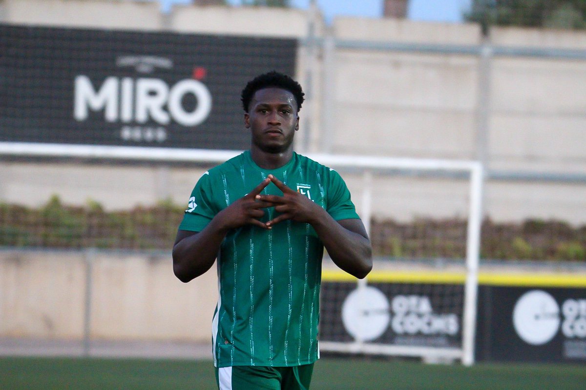 UE Cornellà 💚 tweet media