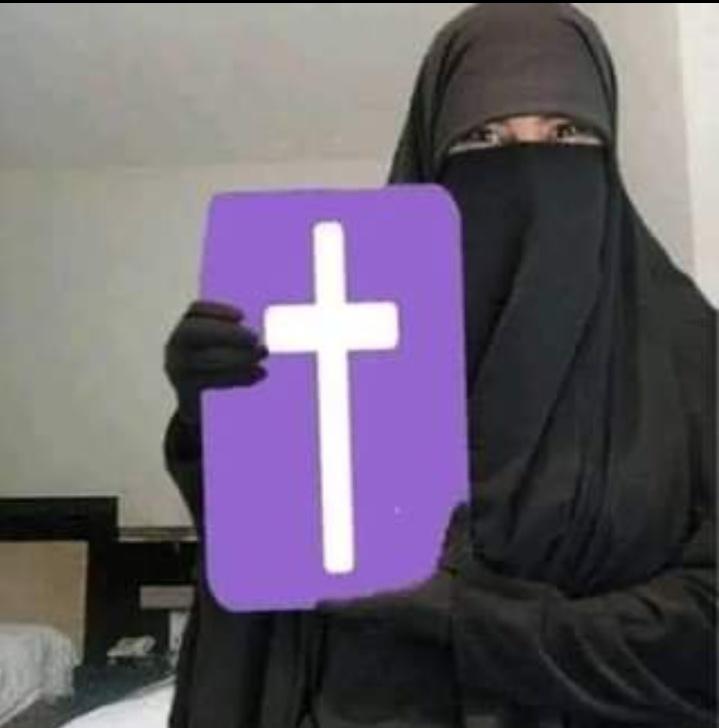 السلام عليكم ورحمة الله وبركاته 
أحد مبارك على إخوتنا المسيحيين 
أتمنى دايما نكون يد وحده 
دامة #الوحدة_الوطنية تاجا فوق رؤوسنا 
🇮🇱✡️🧕✝️🇪🇬