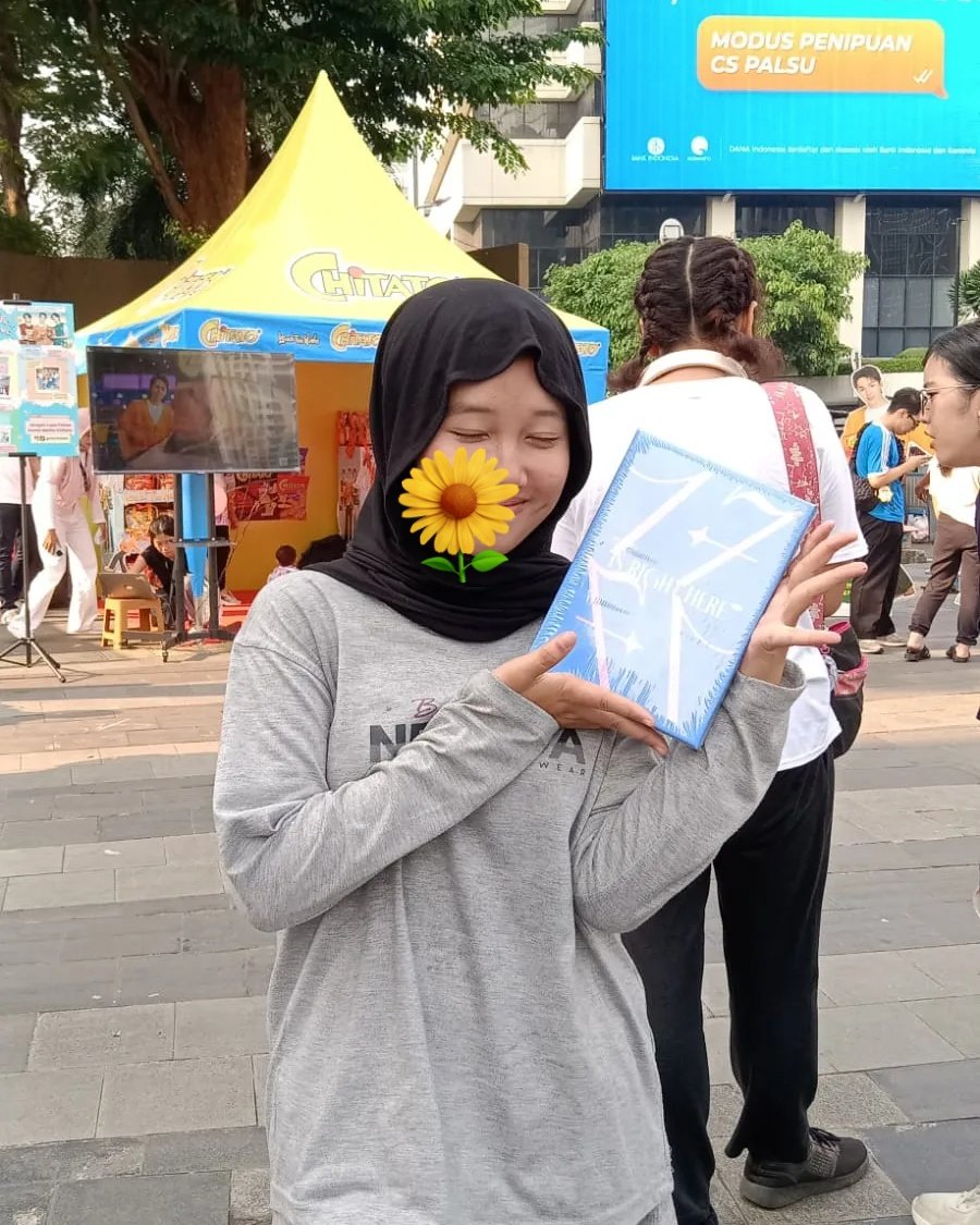 chleopatryuu's tweet photo. thank u so much @officialkvibes @mychitato ❤️
salu salu? SALLUTEE 🥂

#ChitatoLeadTheWave
#FollowTheCWAVE https://t.co/y8wAqkvjUT