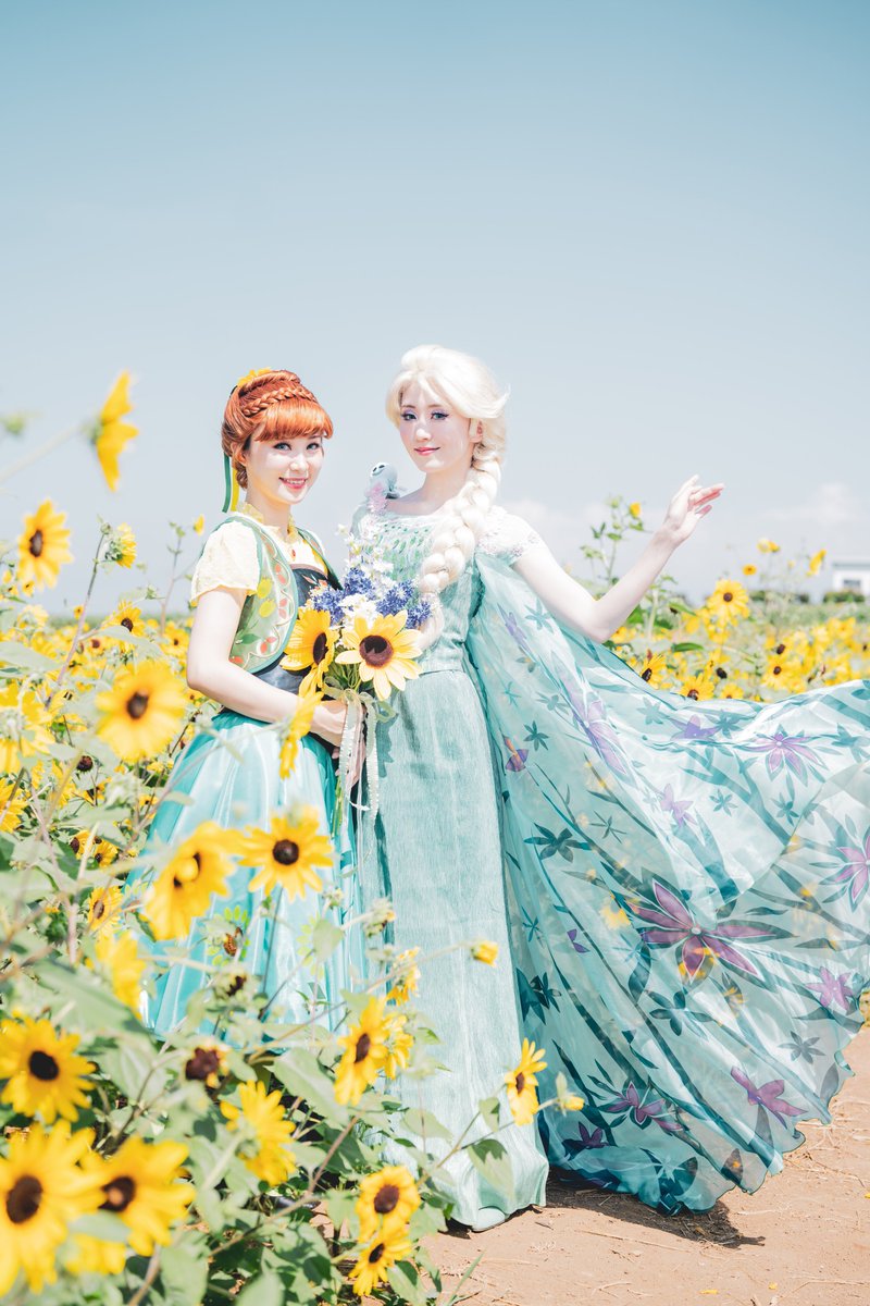 hkrapu's tweet photo. Hikaru ×Annaの外ロケ企画
✨ #hikannadisneycosplay ✨
第三弾までまとめてみました
まだまだ続けていくよ…💓

🌸シンデレラ×白雪姫
🌹ティアナ×オーロラ姫
🌻エルサ×アナ

📸ようちゃん
#cosplay #ディズニー仮装 #Dハロ仮装 https://t.co/NelNNyJojD