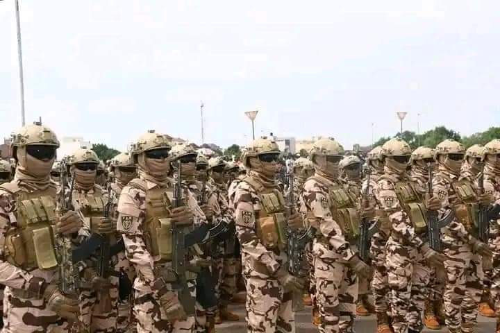 NouvellesTd's tweet photo. Pour la première fois, une unité d'élite prend part  à un défilé pédestre. Il s'agit de la  Force d'intervention Rapide (FiR). C'est lors du défilé militaire manquant la commémoration du 64e anniversaire d'indépendance du #Tchad ce 11 août 2024 à la place de la nation. 
#11aout https://t.co/nnuKIikEwT