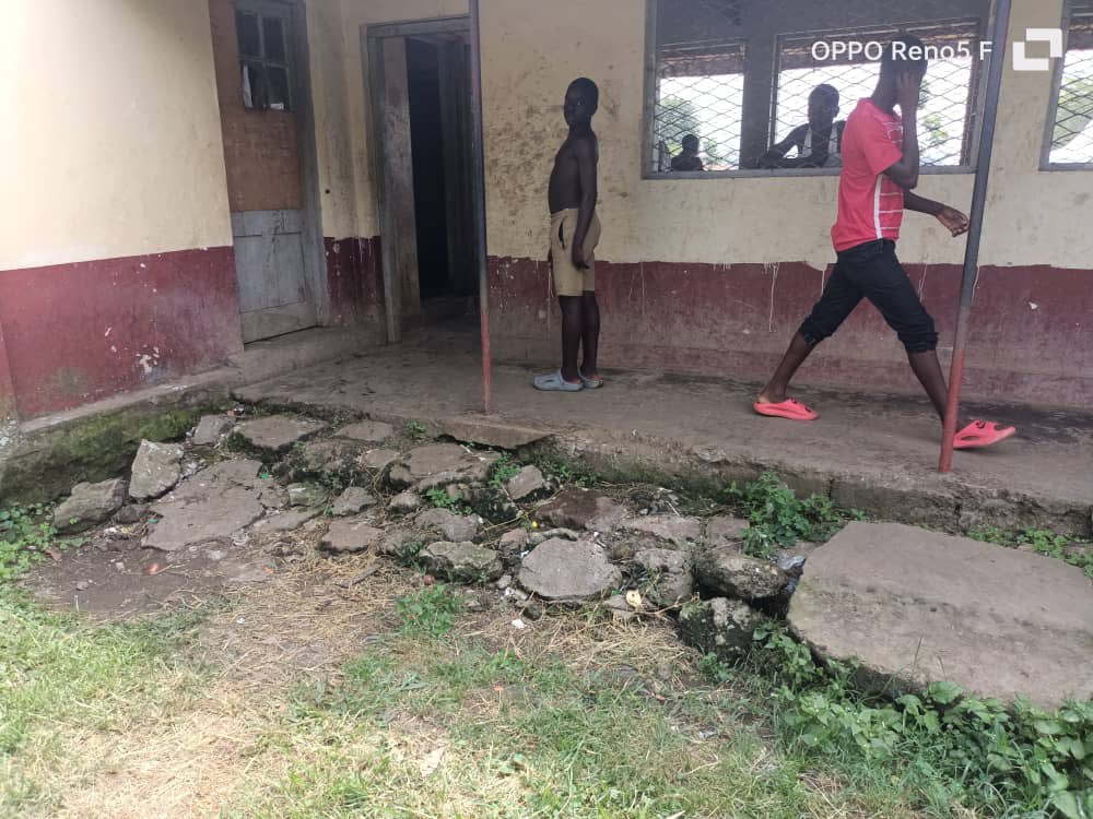 Lord_Mutuzo's tweet photo. Good afternoon Admin (@NyakasuraSchool ), 
You might have deleted the repost saying the images I posted were a lie and those dormitories aren’t occupied anymore. I don’t know if your head teacher (Reverend Balinda) ordered you to say that, or you said it out of sheer ignorance. 
So I’ll take my time to correct you. (You’re welcome.) 

First of all; Below is the current state of APOLLO HOUSE; in case you want to deny its state and occupancy, I have taken the time and liberty to help attach the images with their time stamps. Unless of course; your argument is that it was evacuated and renovated three days ago. 

Secondly; that school makes 100 years in 2026, and for all those years, we studied with no cameras, perimeter walls or our headteachers going for pilgrimages on the school budget. Instead; with children sleeping and showering like pigs, your headteacher, a reverend chose to install fake cameras (they worked for three months maximum), build a perimeter wall, and many other horrible decisions to swindle money.

Cases in point; 
1. An OB sent him TEN MILLION SHILLINGS on his account to help renovate Komwiswa House. The OB said it out loud in an online meeting, Balinda didn’t deny it, but he couldn’t also account for 10,000 shillings of that money. The house was renovated AFTER the old man sent his son to supervise the renovation and different money spent. 
2. Buying a KILOGRAM OF POSHO AT 5,500 when market price is less that 3,000🤦🏽‍♀️🤦🏽‍♀️

Anyone that has come out to question him has been expelled, fired, harassed, labeled a hater and in pursuit to turnish the school’s image. 
When people questioned you on WhatsApp forums, you woke up at 3AM to remove over 100 people; as long as they questioned these stupid decisions y’all were making. 

If there’s a lie to what I’ve told; agree to the FORENSIC AUDIT that the alumni has been crying for for over a year. 

Don’t try to make me look like I’m chasing wind. I know exactly what I am talking about, I have all the receipts of harassment of teachers that have questioned him, of the division he has brought in school and of the CORRUPTION AND THEFT the administration is operating on. 

I DARE YOU TO COME AND SAY I AM LYING!!!!