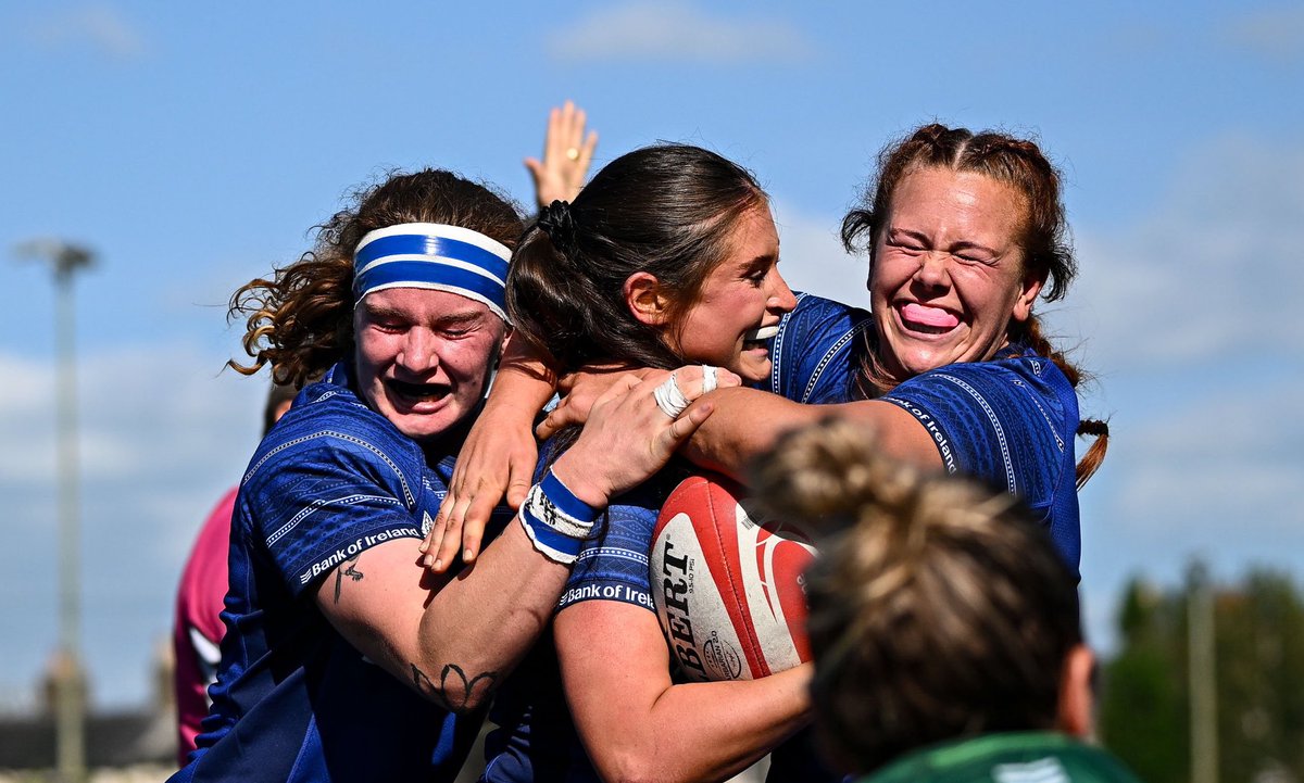 ohfadabee's tweet photo. Can’t see, can’t be…

So we show!

Unbelievable access and trust from Tania, Hannah and the whole @leinsterrugby women’s squad 💙

And Shauna, Seb &amp; Tom nailing the rest 📸 🎥 🎤 

Exciting project down the line too 🤔 

#ThisIsLeinster https://t.co/g2r7EIpDRD