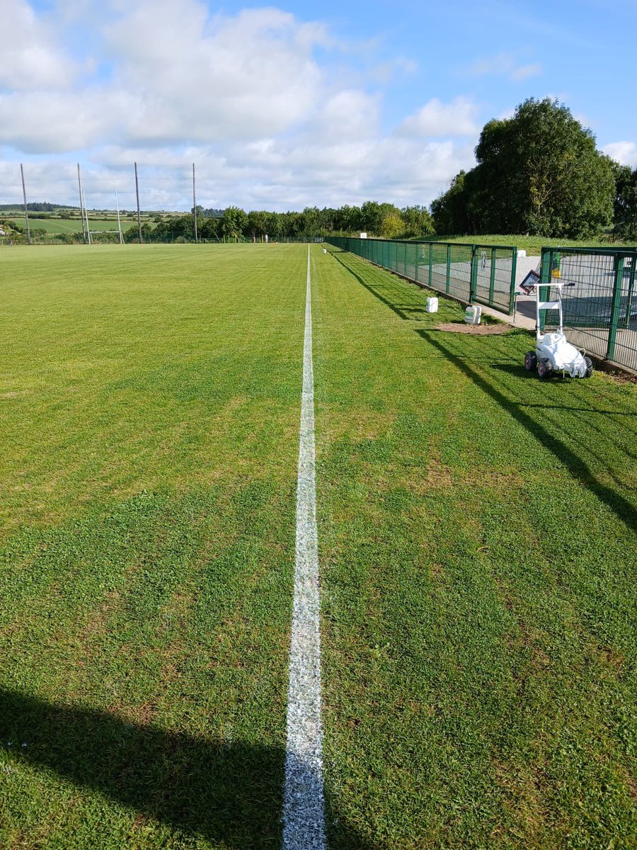 Grenaghgaa's tweet photo. Had the pleasure of Michael from @SportsLineServ1 who did a fantastic job on lining the pitch for us on Saturday https://t.co/Zc3zix5X2n