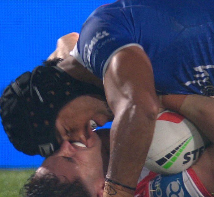 BadlyDrawnRL's tweet photo. BITE NIGHT!! 🦷 👃 🐶 🐉
AKA
Dragon Teeth Chew Nasal Beef
AKA
“Revenge is often like biting a dog because the dog bit you”
#NRLBulldogsDragons
#NRL
#KyleFlanagan
#BiteNight https://t.co/BiA8c5CjYd
