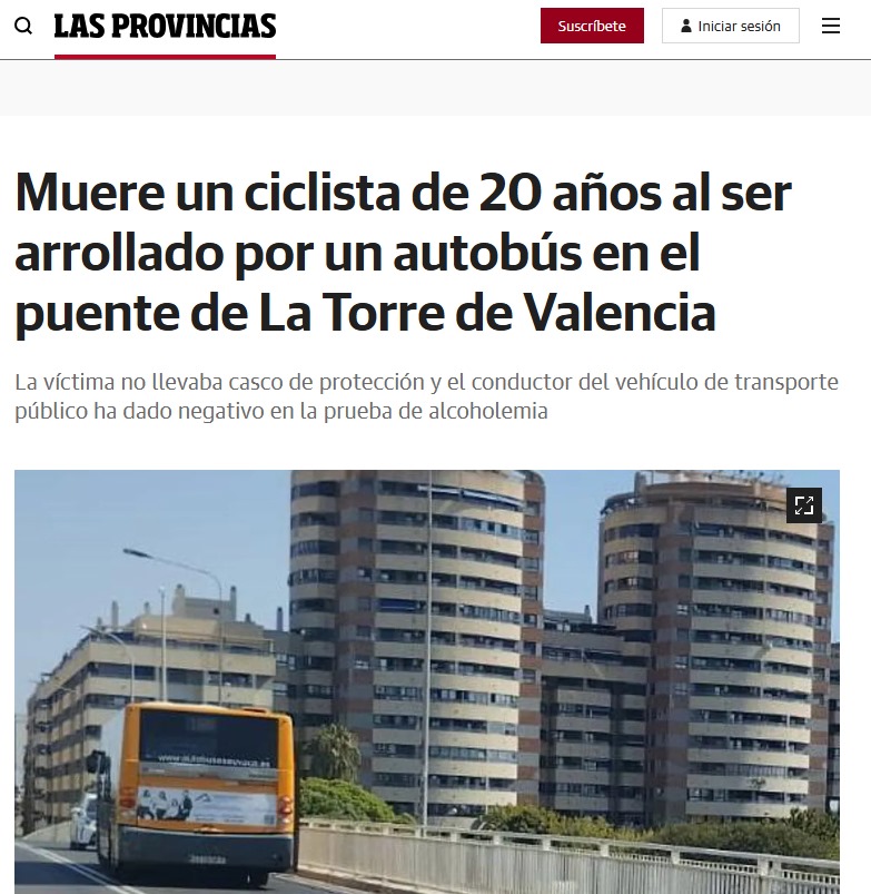valenciaenbici's tweet image. Para muchos periodistas, los dos centímetros de espuma de poliestireno expandido de un casco de bici poseen las propiedades mágicas de una novela de Harry Potter...

Claro ejemplo de cómo los medios de comunicación hacen parecer culpable a la víctima 😔😔