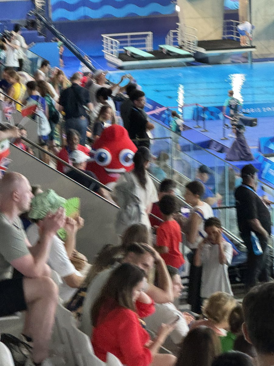 Matilde Meslin (@matildemeslin) on Twitter photo C’est l’heure du best of de la Phryge (ou Clitolympique, pour les intimes), l’icône de ces Jeux Olympiques <a href="/Paris2024/">Paris 2024</a> ⬇️ C’est l’heure du best of de la Phryge (ou Clitolympique, pour les intimes), l’icône de ces Jeux Olympiques <a href="/Paris2024/">Paris 2024</a> ⬇️