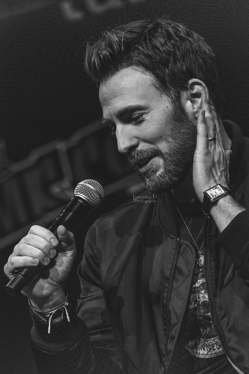 capsiclecevans's tweet photo. good afternoon on this sunny ☀️ Sunday to my one and only favourite actor https://t.co/vXoR3Ski2v