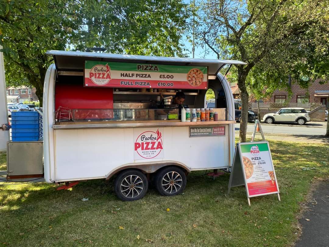 DWECL's tweet image. 🎉 We’re all set up and ready to welcome you to our 11th Birthday party! 🎉

We have:
Crafts 🎨
Stalls 🎪
Food 🍕
Bar🍹
Childrens games 🎯

Here until 4pm today, so come and celebrate with us! 🥳🎈