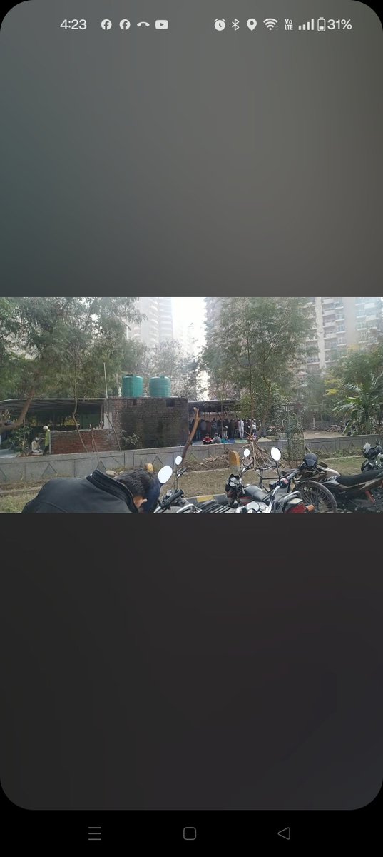 sunil07882's tweet photo. A mosquito buld in park of Noida sector 120 , mostly half park acquired by him and they acquired hole park under masjid slowly , are noida authority permit him or they are sleeping , if this masque is legally buildup please thke action immediately https://t.co/eHAFzeN5rf
