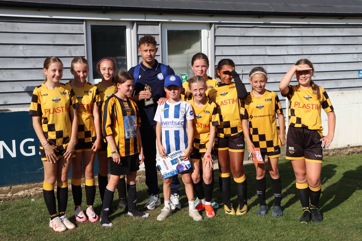 MAN OF THE MATCH

<a href="/RyanCams/">Ryancams</a> was selected as our mascots Man Of The Match yesterday afternoon after a stellar performance against Sholing.

Thank you to our mascots, <a href="/BlunnyFC/">Blunsdon FC</a> U12’s Girls for selecting Ryan. We hope you enjoyed your day.

#swindonsupermarine #WeAreMarine