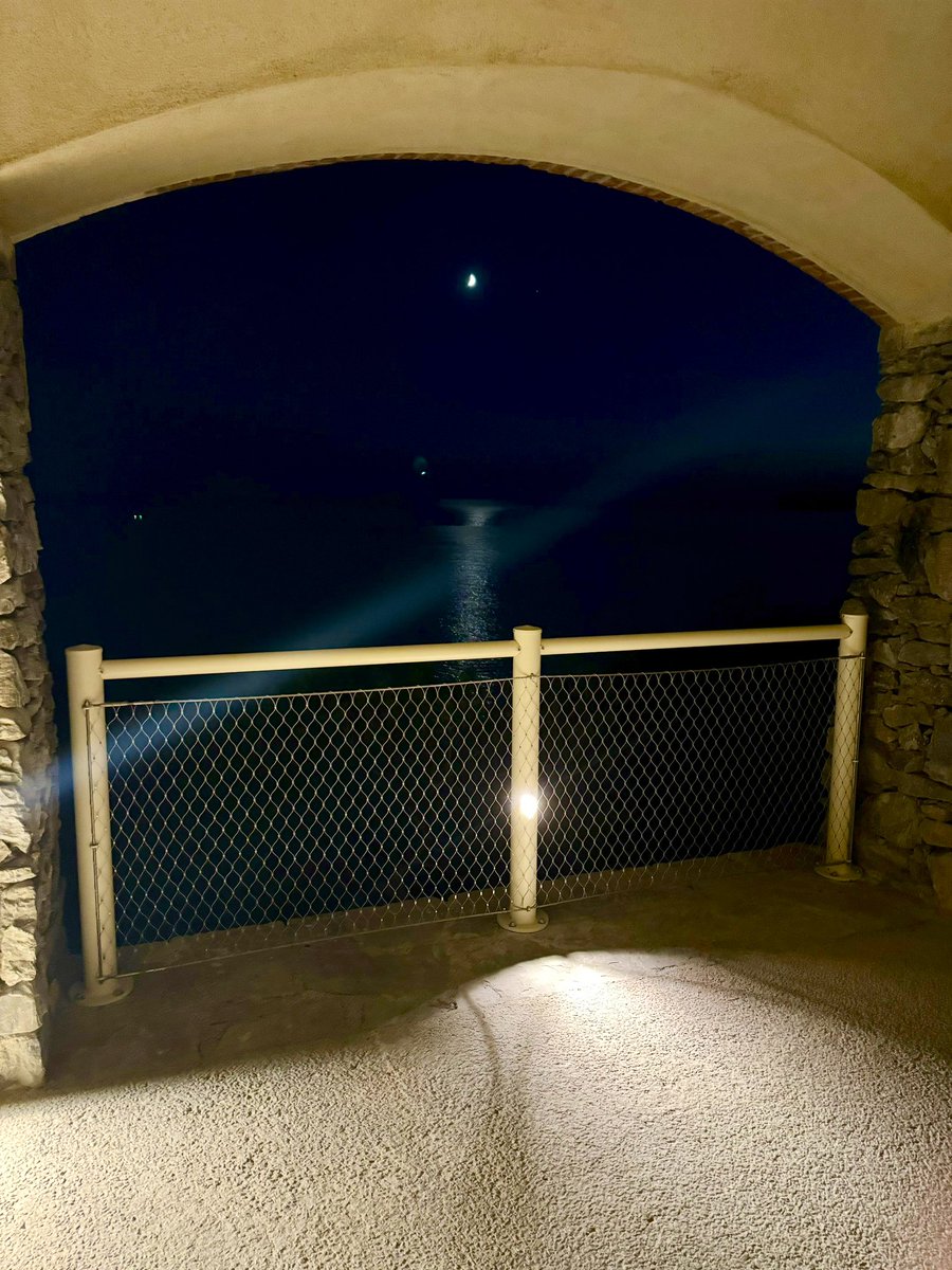villa_pecunia's tweet photo. 🇮🇹 La Via dell’Amore è riaperta a tutti ❤️ #viadellamore #loveway #path #pathlove #cinqueterre https://t.co/0jtPswvVKd