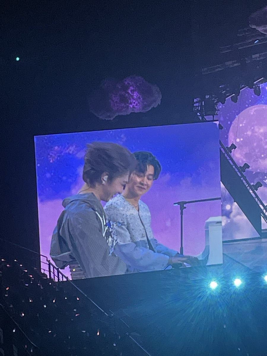 youarethatgod's tweet image. P’Tor: I replayed the clip we play piano tgt ytd and I told myself I’d try to copy your expression (with strongly sweet inner). I didn’t know you express it like that. You show me a new world) of the way we play the piano).

NUNEW DREAM CATCHER 
#NuNew1stConcertDay2