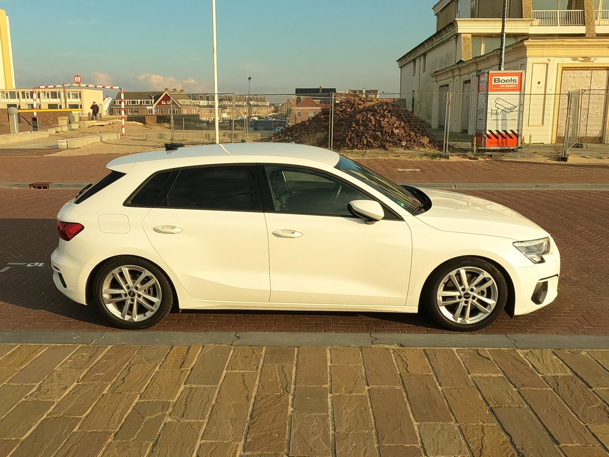 JefKPhotography's tweet photo. A white car.
Photo.
#whitecar #whitecars #car #cars #vehicle #vehicles #carpicture #carpictures #vehiclepicture #vehiclepictures #photography #photo #photos #photograph #photographs #picture #pictures #image #images https://t.co/5qkMPy5Khb