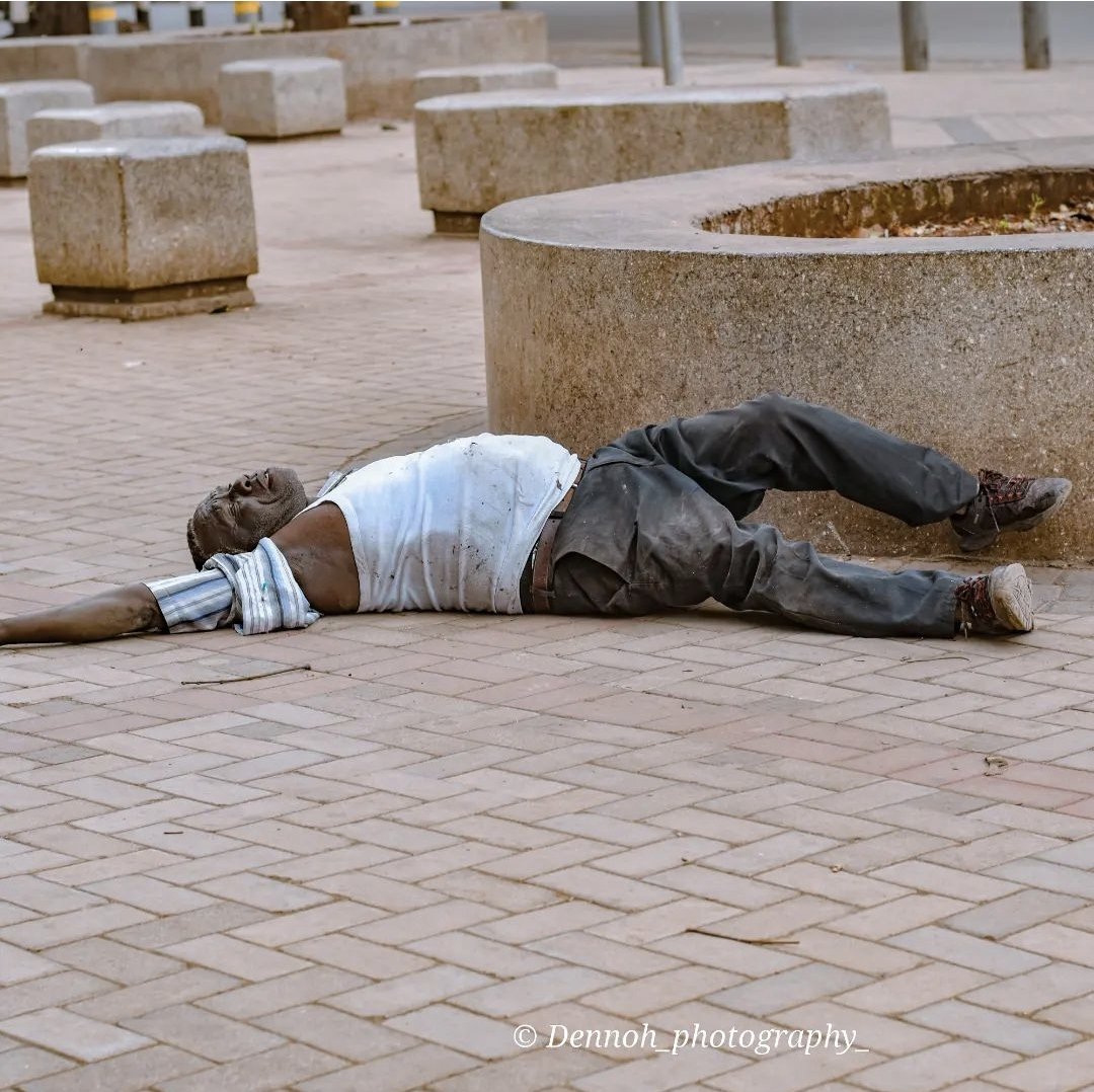 Shot with rubber bullets in the stomach:
 <a href="/WilliamsRuto/">William Samoei Ruto, PhD</a> this man's  crime is selling flags and whistles to protesters as a way to fend for his family.
#Rutomustgo
#Gachagua