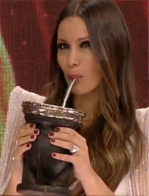 YO A LAS 8:40 DE LA MAÑANA :