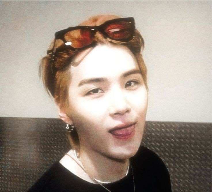 harmyishere's tweet photo. مطمعنم کل دنیا منتظر ۲۰۲۵ و دیس یونگی به این جماعت کثیفن
قراره خورده شید
suga dear
suga D-Day
suga D-2
suga d-day
suga day
Suga dance
suga dream https://t.co/HzKTOj66PV