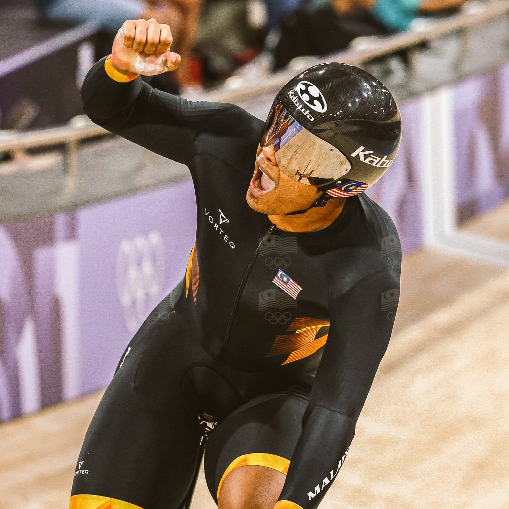 Man Olimpik 🥇🇲🇾 (@manolimpik) on Twitter photo Congratulations to <a href="/shahfirdaus95/">M Shah Firdaus</a> for an incredible 4th place finish in the men's keirin at the Paris 2024 Olympics! Your determination and effort have made the nation proud. Keep pushing forward! 💪🇲🇾
#Paris2024 #Olympics #CyclingTrack #KitaSemuaTeamMAS Congratulations to <a href="/shahfirdaus95/">M Shah Firdaus</a> for an incredible 4th place finish in the men's keirin at the Paris 2024 Olympics! Your determination and effort have made the nation proud. Keep pushing forward! 💪🇲🇾
#Paris2024 #Olympics #CyclingTrack #KitaSemuaTeamMAS