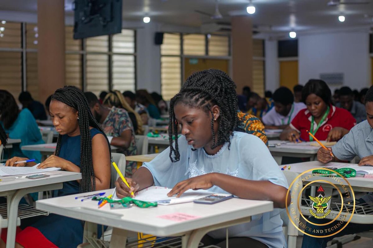 KSA_KNUST's tweet image. 2 Corinthians 4:16,17
That is why we never give up. Though our bodies are dying, our spirits are being renewed every day. For our present troubles are small &amp;amp; won’t last very long. Yet they produce for us a glory that vastly outweighs them &amp;amp; will last forever! #ExaminationWeek