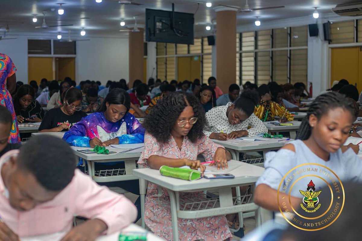 KSA_KNUST's tweet image. 2 Corinthians 4:16,17
That is why we never give up. Though our bodies are dying, our spirits are being renewed every day. For our present troubles are small &amp;amp; won’t last very long. Yet they produce for us a glory that vastly outweighs them &amp;amp; will last forever! #ExaminationWeek