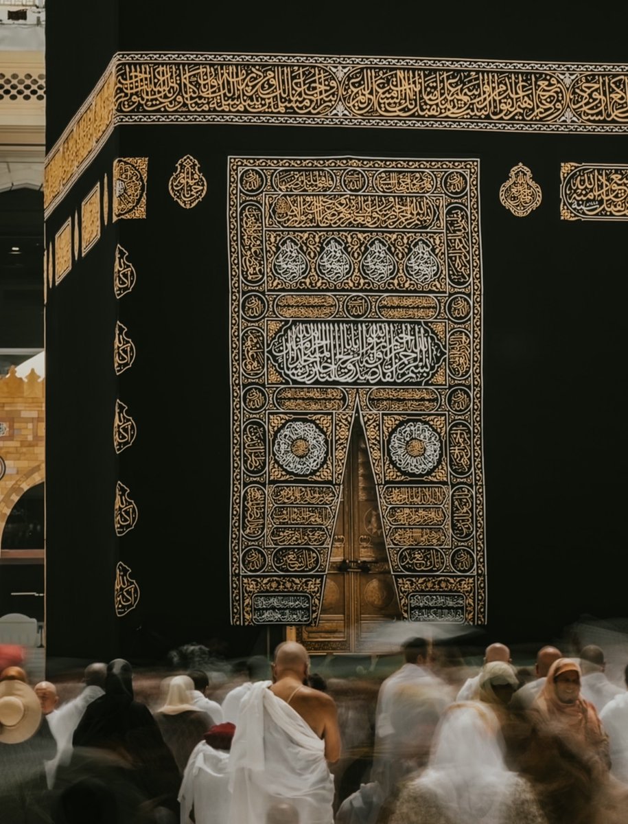 253a_'s tweet photo. فـاغـفـِر لِعَبـد هـارب مِن ذنـبـِه 
شدَّ الرِّحـال وأنتَ أنتَ المطلبُ https://t.co/c3Zb17ofg5