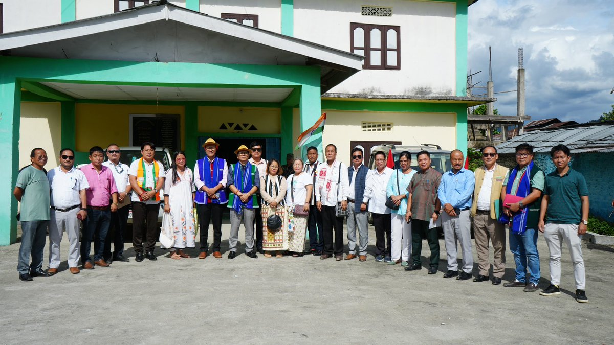 NyatoDukam's tweet image. Chaired a crucial coordination meeting with #CBOs and #PRIs in #Daporijo today. Engaged in productive discussions centered on our collective commitment to advancing our district’s development and addressing key challenges together. Looking forward to the positive changes ahead.